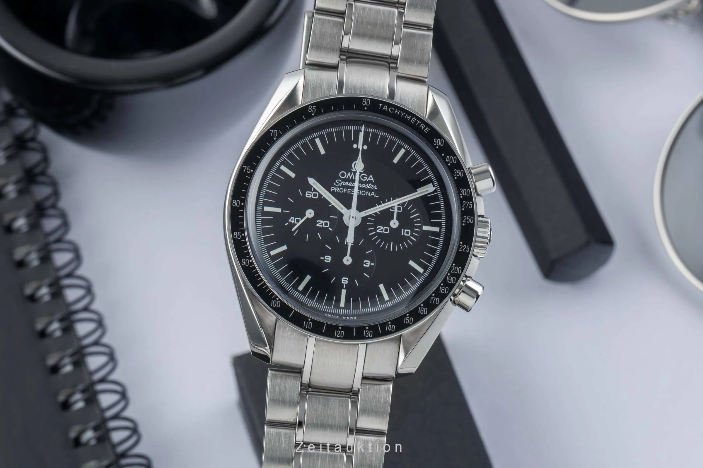 Omega Speedmaster Moonwatch 311.30.42.30.01.005 42mm Stainless steel Black