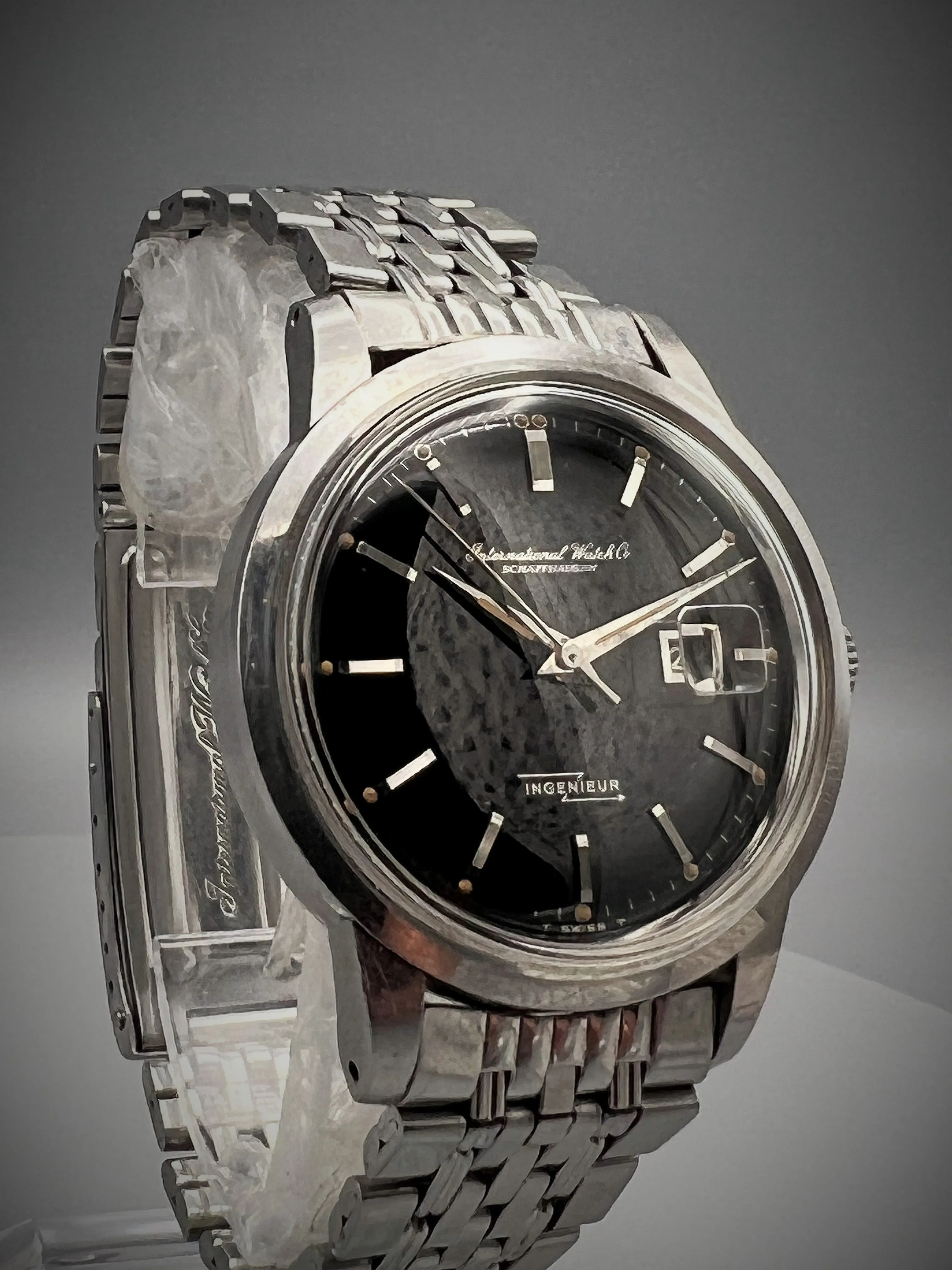 IWC Ingenieur 666 36.5mm Stainless steel Black 3