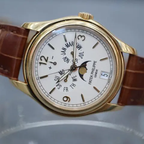 Patek Philippe Annual Calendar 5146J-001 39mm Yellow gold Beige 1