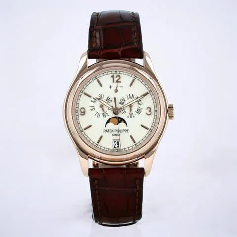 Patek Philippe Annual Calendar 5146R-001 39mm Rose gold Beige