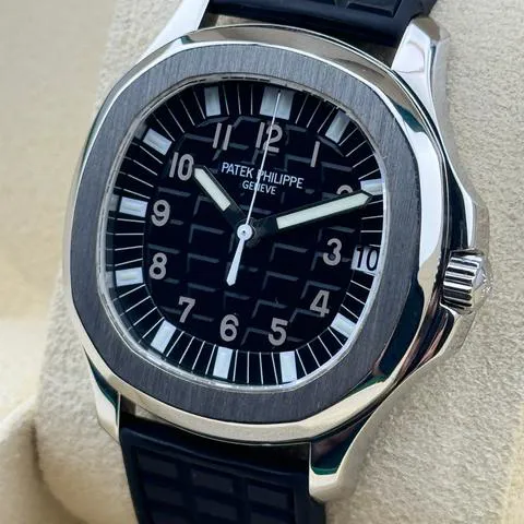 Patek Philippe Aquanaut 5065A-001 38mm Stainless steel Black 2