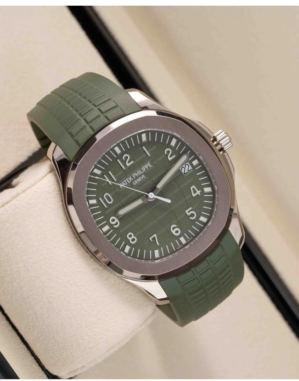 Patek Philippe Aquanaut 5168G-010 42mm White gold Green 11