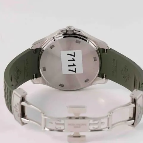 Patek Philippe Aquanaut 5267/200A-011 39mm Stainless steel Green 8