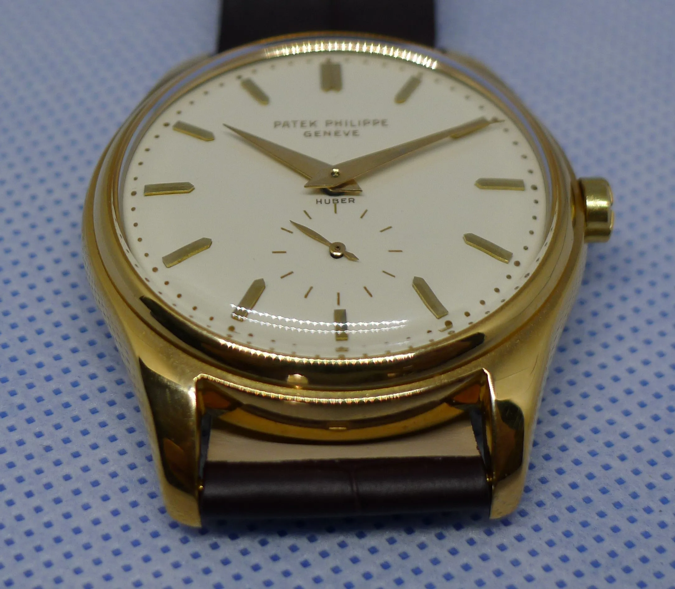 Patek Philippe Calatrava 2526 36mm Yellow gold Cream 6