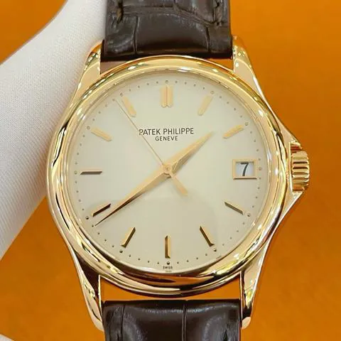 Patek Philippe Calatrava 5127R-001 37mm Rose gold Silver