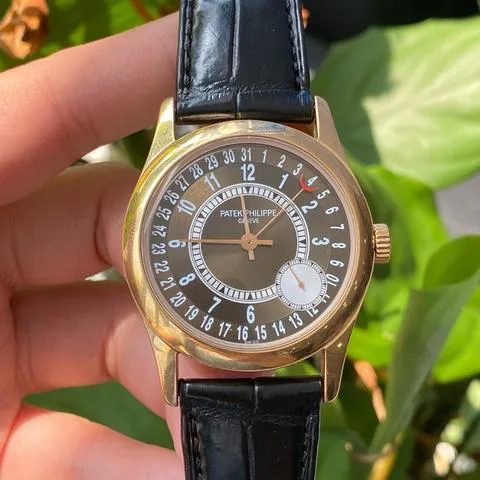 Patek Philippe Calatrava 6000R-001 37mm Rose gold Brown