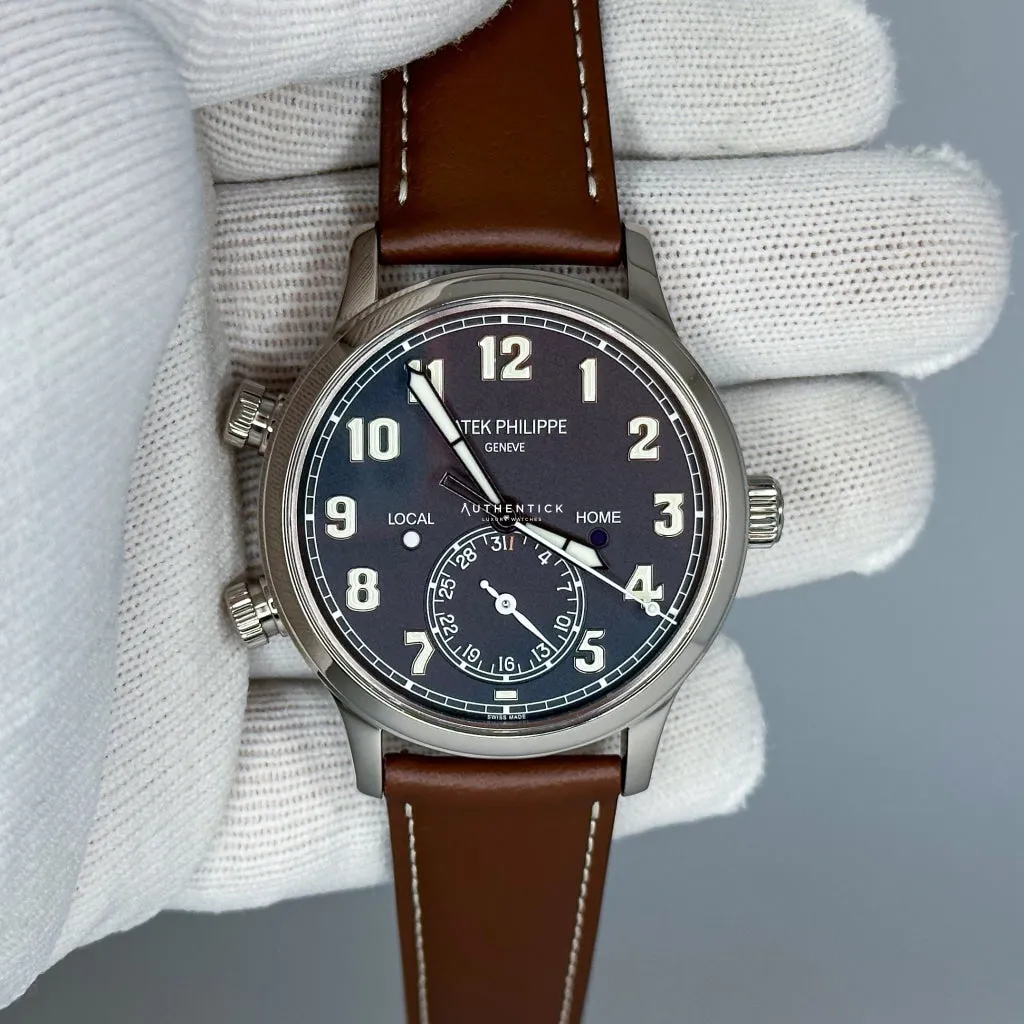 Patek Philippe Calatrava Pilot Travel Time 5524G-001 42mm Blue 1