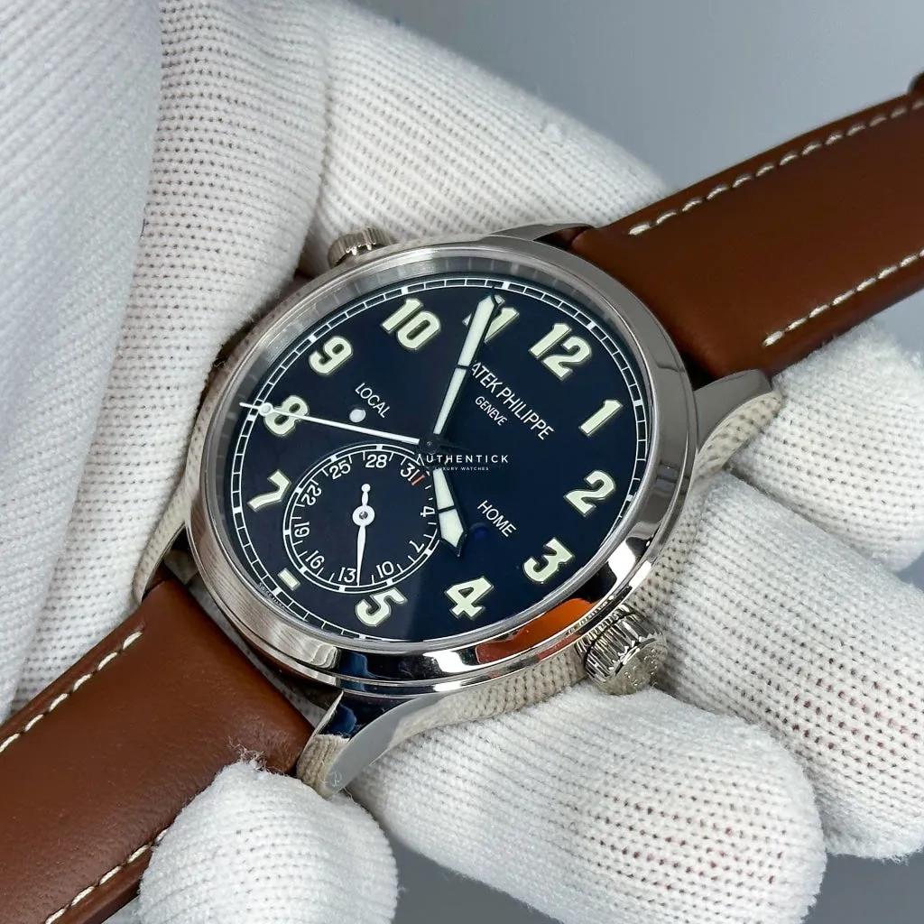 Patek Philippe Calatrava Pilot Travel Time 5524G-001 42mm Blue 3