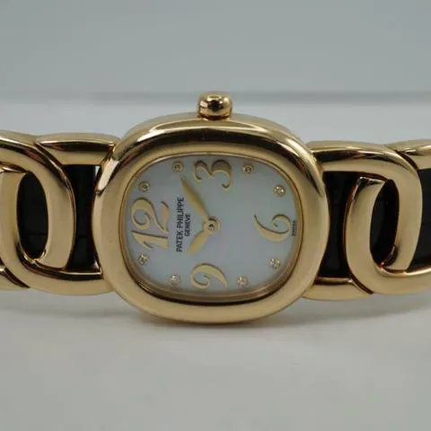 Patek Philippe Golden Ellipse 4830 23mm Yellow gold Mother-of-pearl 8