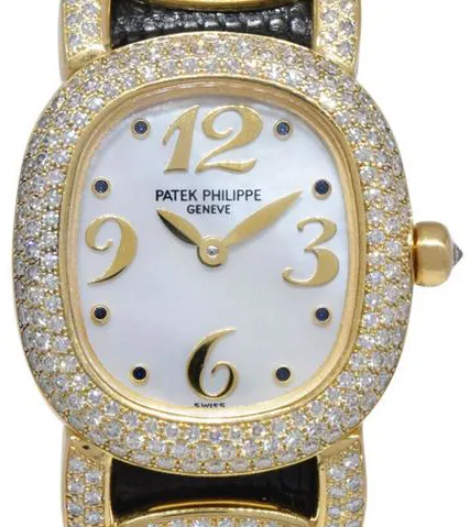 Patek Philippe Golden Ellipse 4832 23mm Yellow gold Mother-of-pearl 1