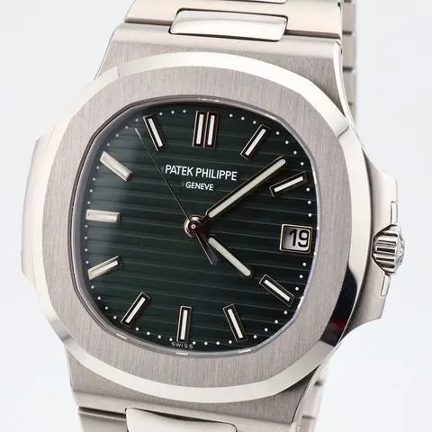 Patek Philippe Nautilus 5711/1A-014 40mm Stainless steel Green 1