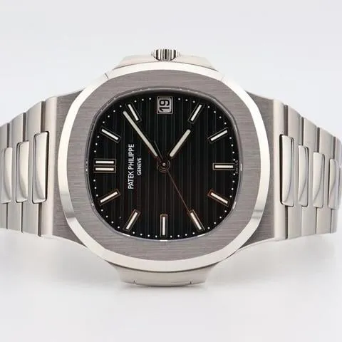 Patek Philippe Nautilus 5711/1A-014 40mm Stainless steel Green 2