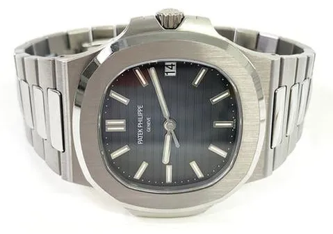 Patek Philippe Nautilus 5711/1A 43mm Stainless steel Blue 2