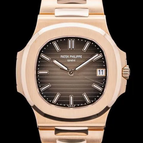 Patek Philippe Nautilus 5711/1R-001 38mm Rose gold Brown