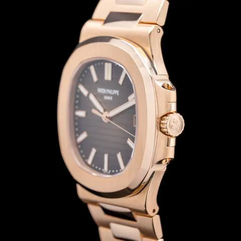 Patek Philippe Nautilus 5711/1R-001 38mm Rose gold Brown 2