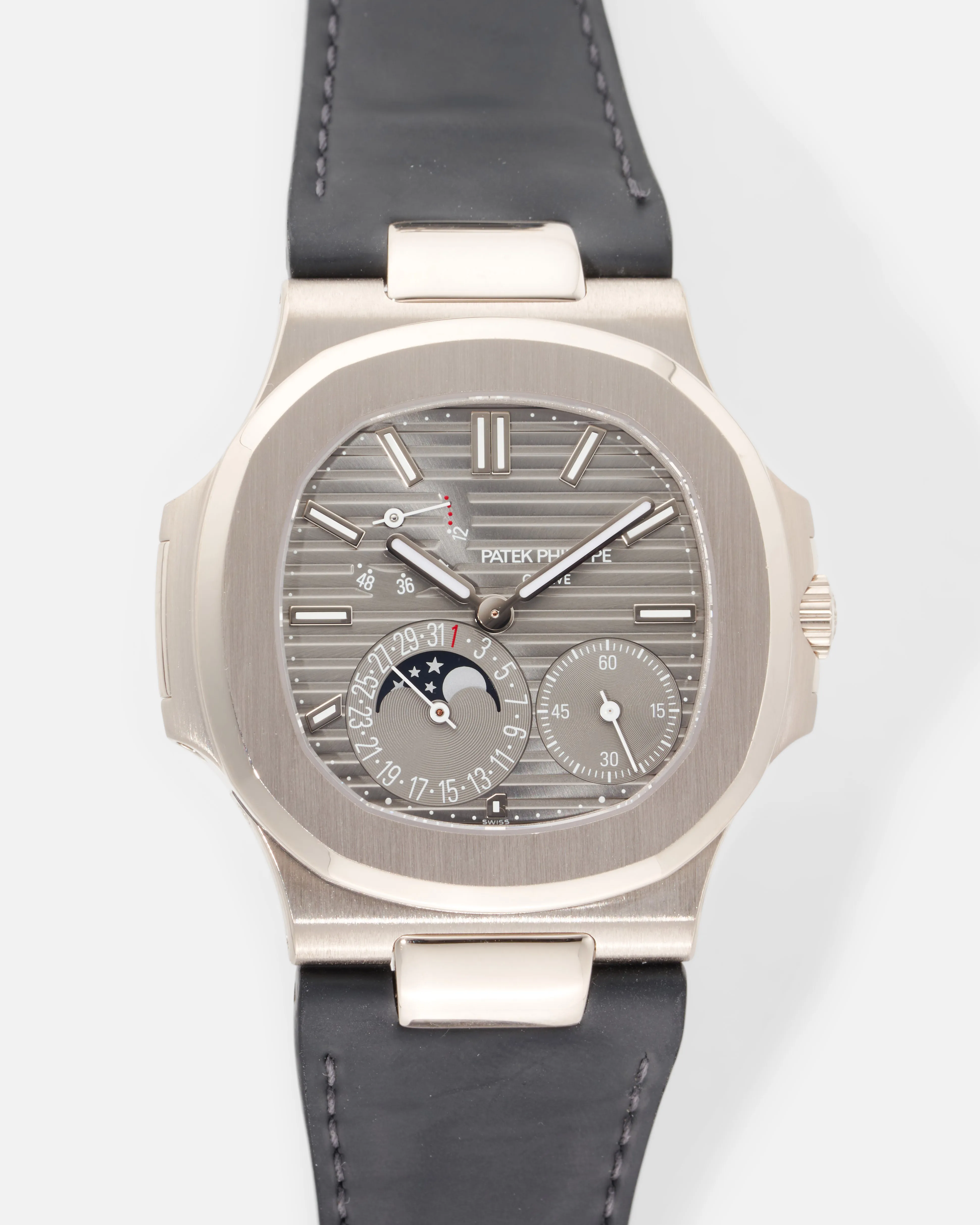 Patek Philippe Nautilus 5712G-001 40mm White gold Gray