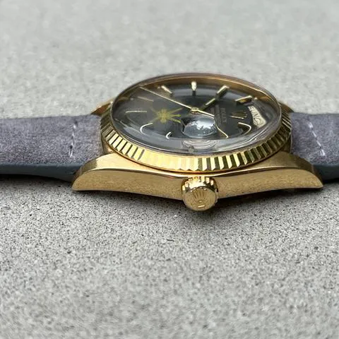 Rolex Day-Date 36 1803 36mm Yellow gold Gray 3