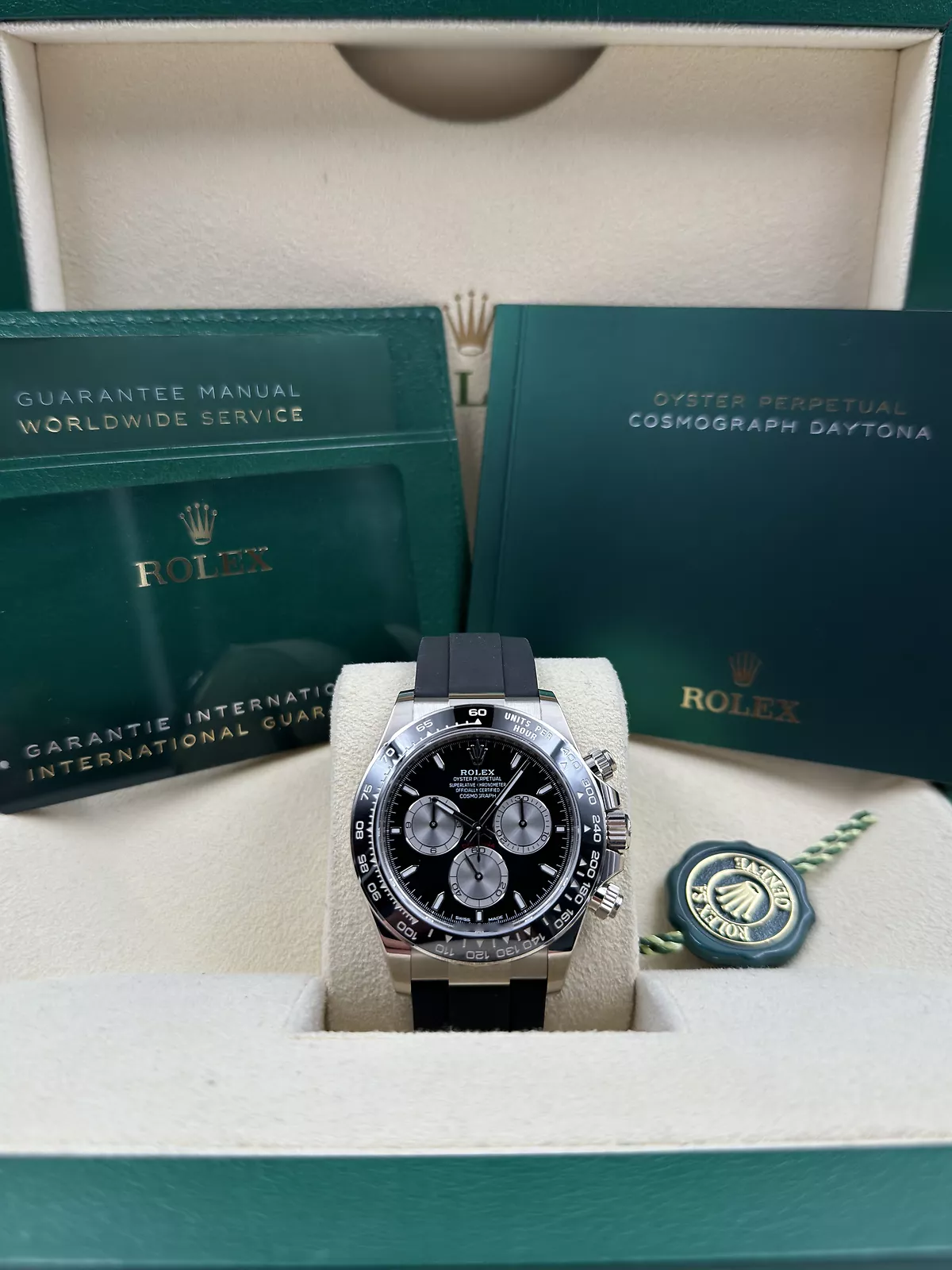 Rolex Daytona 126519LN 40mm White gold Black 1