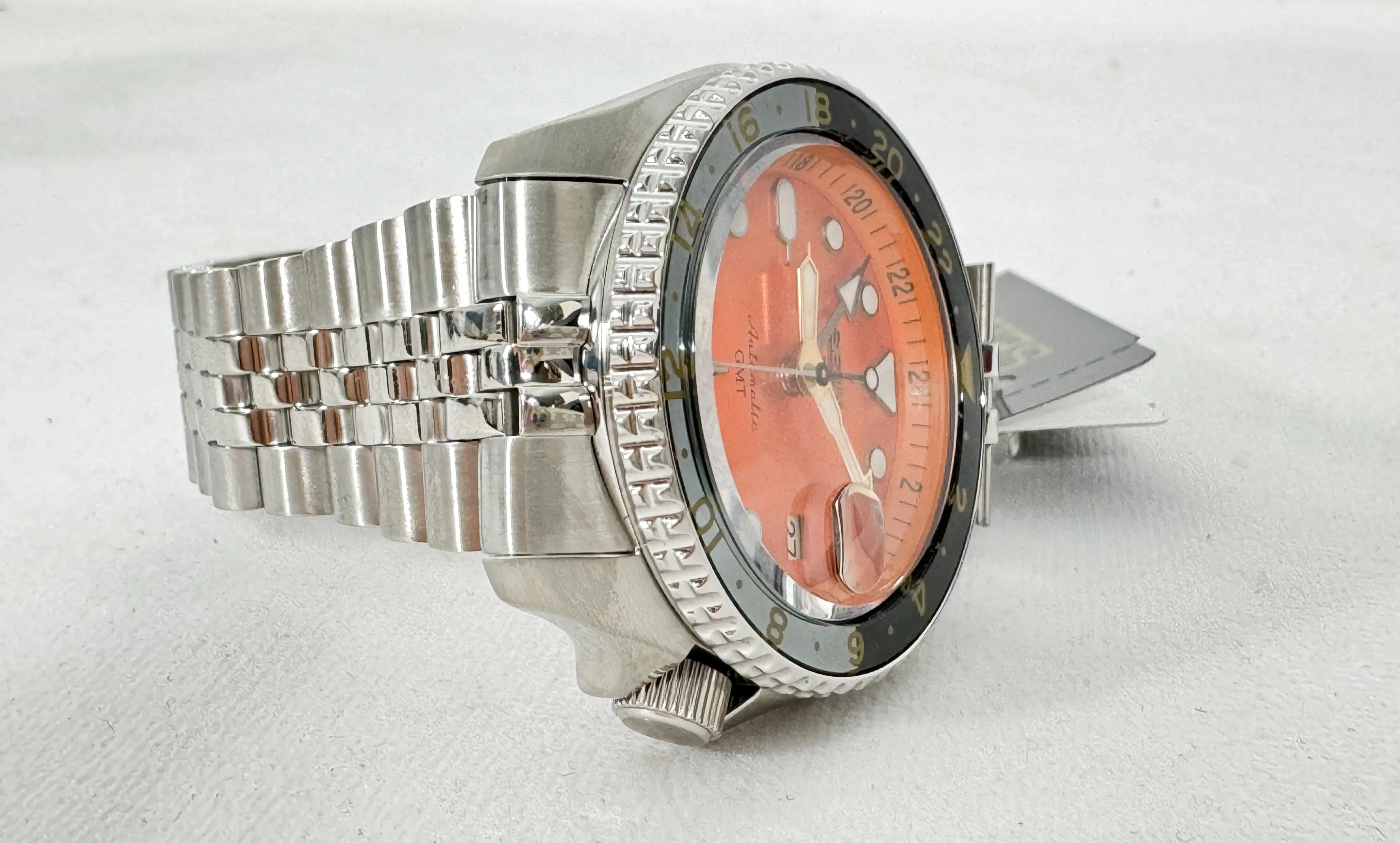 Seiko 5 Sports SRPD59 42.5mm Stainless steel Orange 2