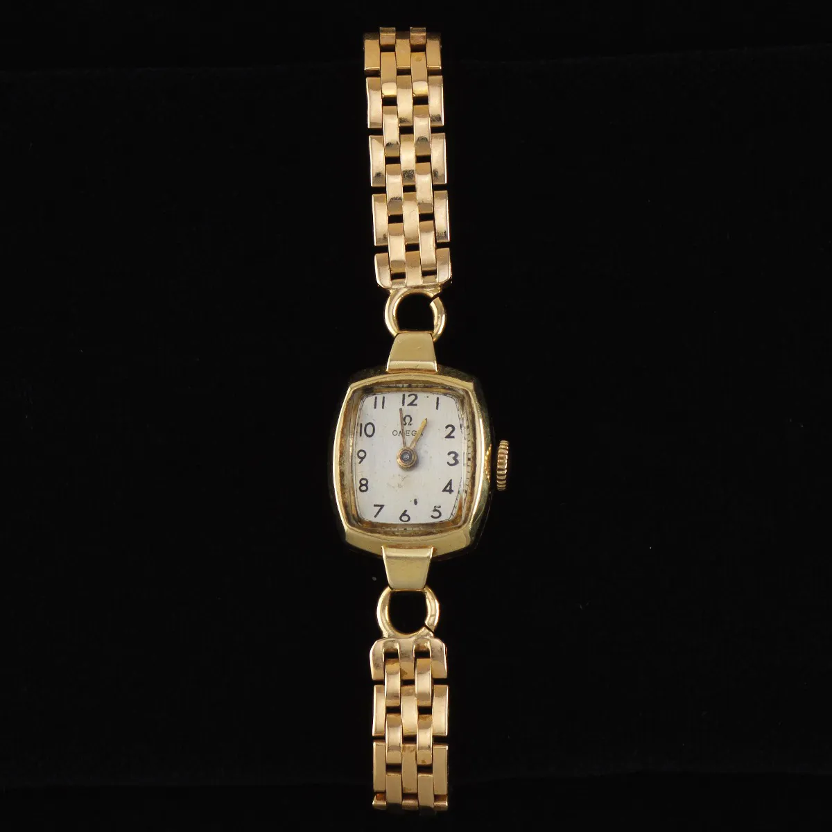 Omega 14k yellow gold