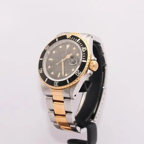 Rolex Submariner 16803 40mm Yellow gold and Stainless steel Black