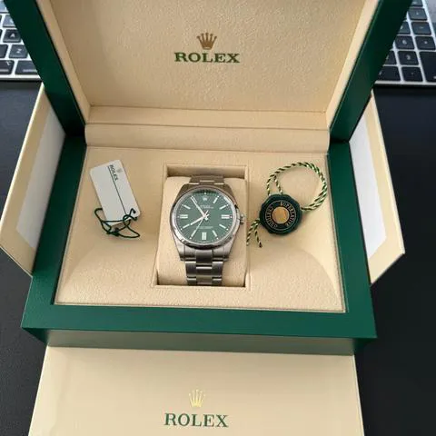 Rolex Oyster Perpetual 41 124300 41mm Stainless steel Green 1