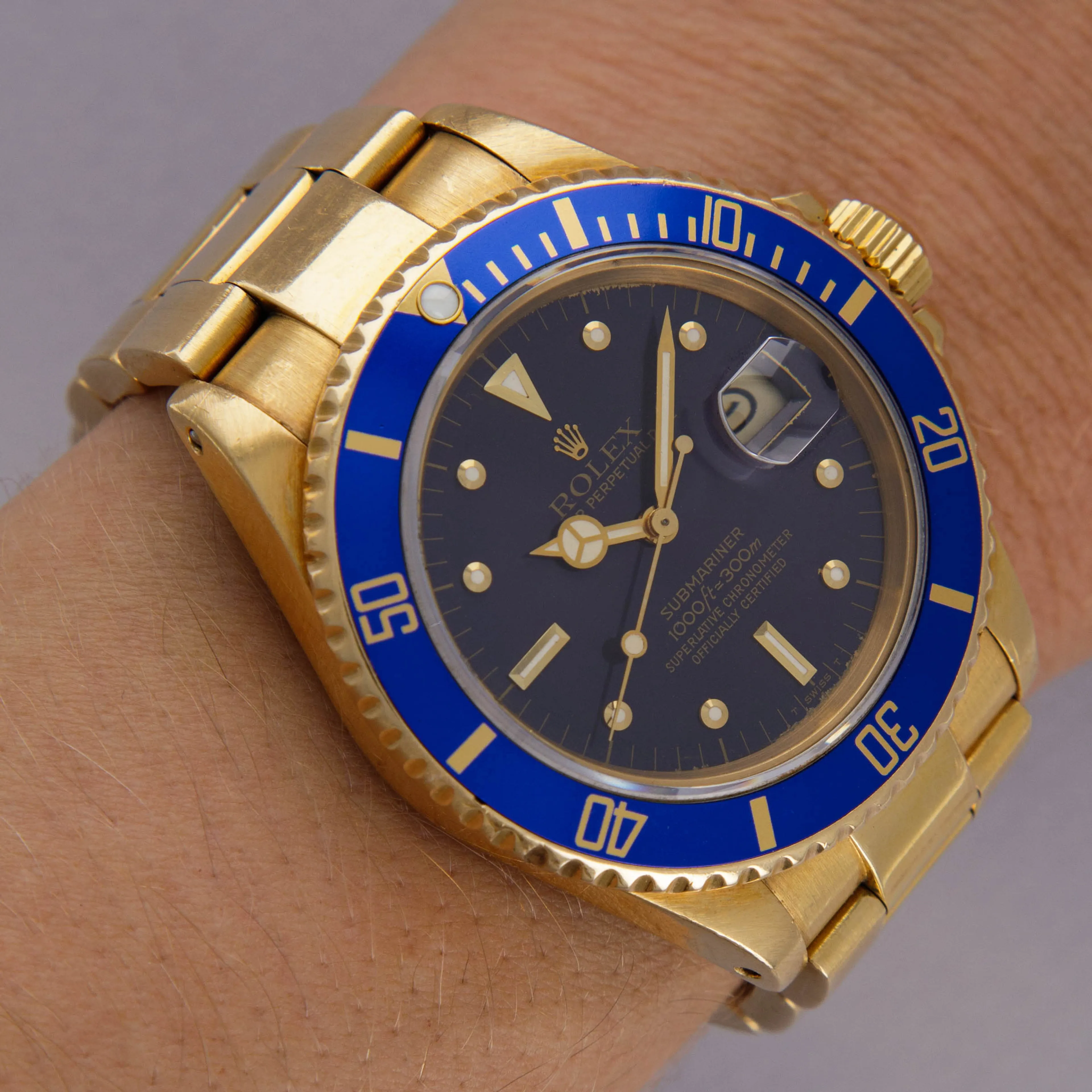 Rolex Submariner 16808 40mm Yellow gold Blue 17