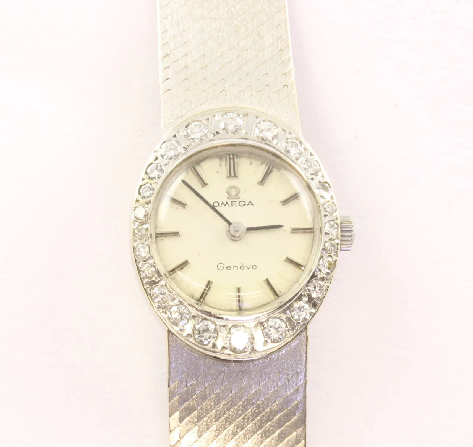 Omega Genève 17mm White gold and Diamond