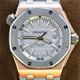 Audemars Piguet Royal Oak Offshore Diver 15711OI.OO.A006CA.01 Rose gold Gray