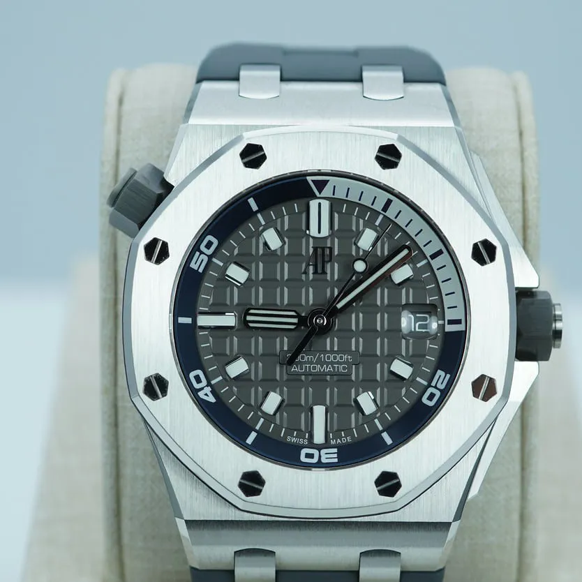 Audemars Piguet Royal Oak Offshore Diver 15720ST.OO.A009CA.01 42mm Stainless steel Gray