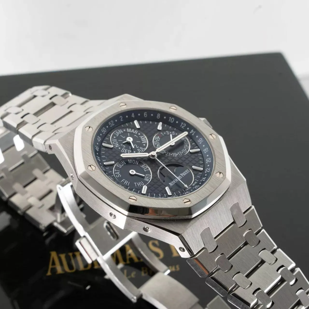 Audemars Piguet Royal Oak Perpetual Calendar 26574ST.OO.1220ST.02 41mm Stainless steel Blue 2