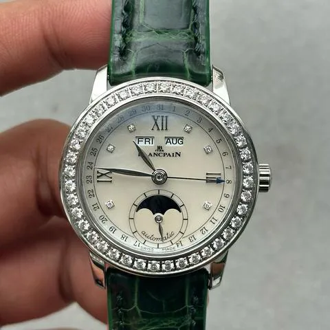 Blancpain Léman Moonphase 2360-4691A-55A 33.5mm Stainless steel White Mother of Pearl