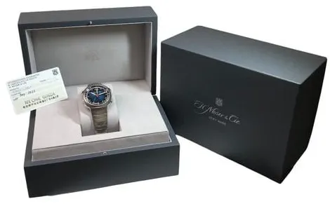 H. Moser & Cie. Streamliner 6902-1201 42mm Stainless steel Blue 6