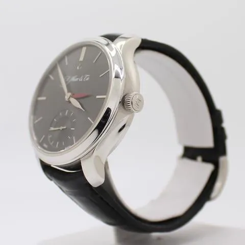 H. Moser & Cie. 326.134-003 34mm Platinum Gray 3