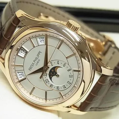 Patek Philippe Annual Calendar 5205R-001 40mm Rose gold White 9