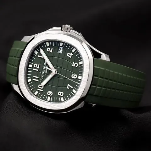 Patek Philippe Aquanaut 5168G-010 42mm White gold Green 1