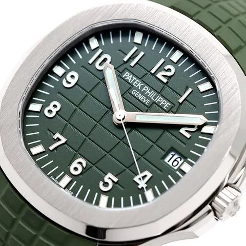 Patek Philippe Aquanaut 5168G-010 42mm White gold Green 5