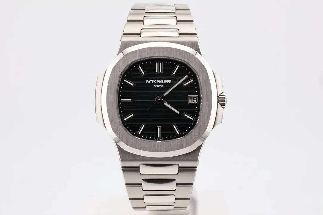 Patek Philippe Nautilus 5711/1A-014 40mm Stainless steel Green