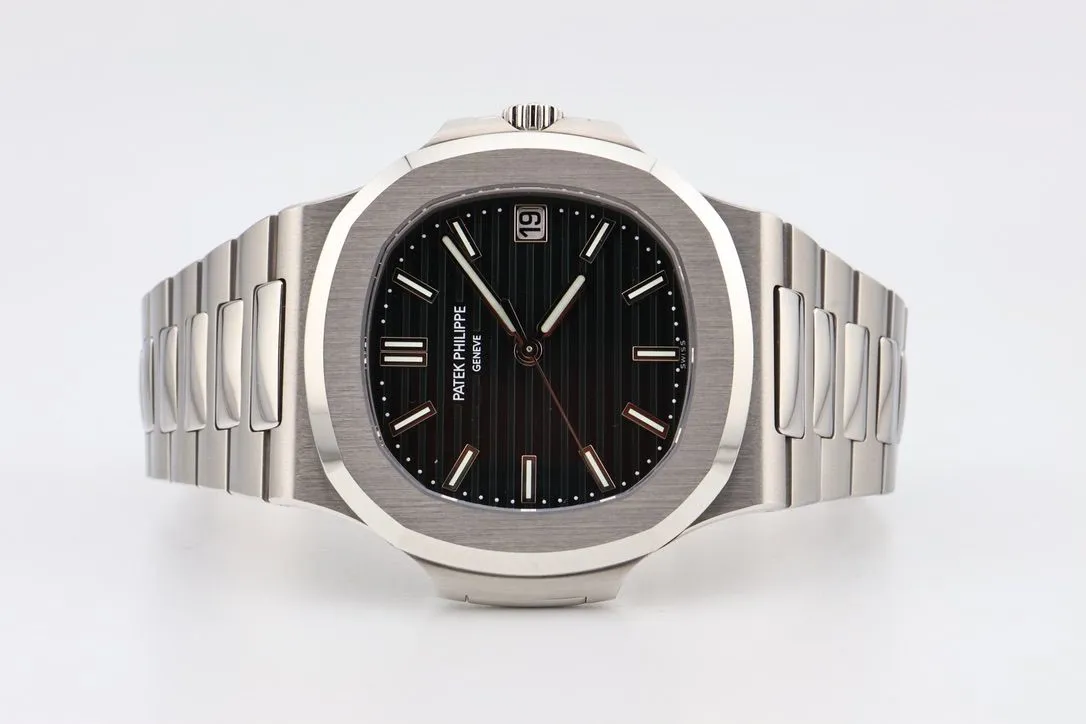 Patek Philippe Nautilus 5711/1A-014 40mm Stainless steel Green 2