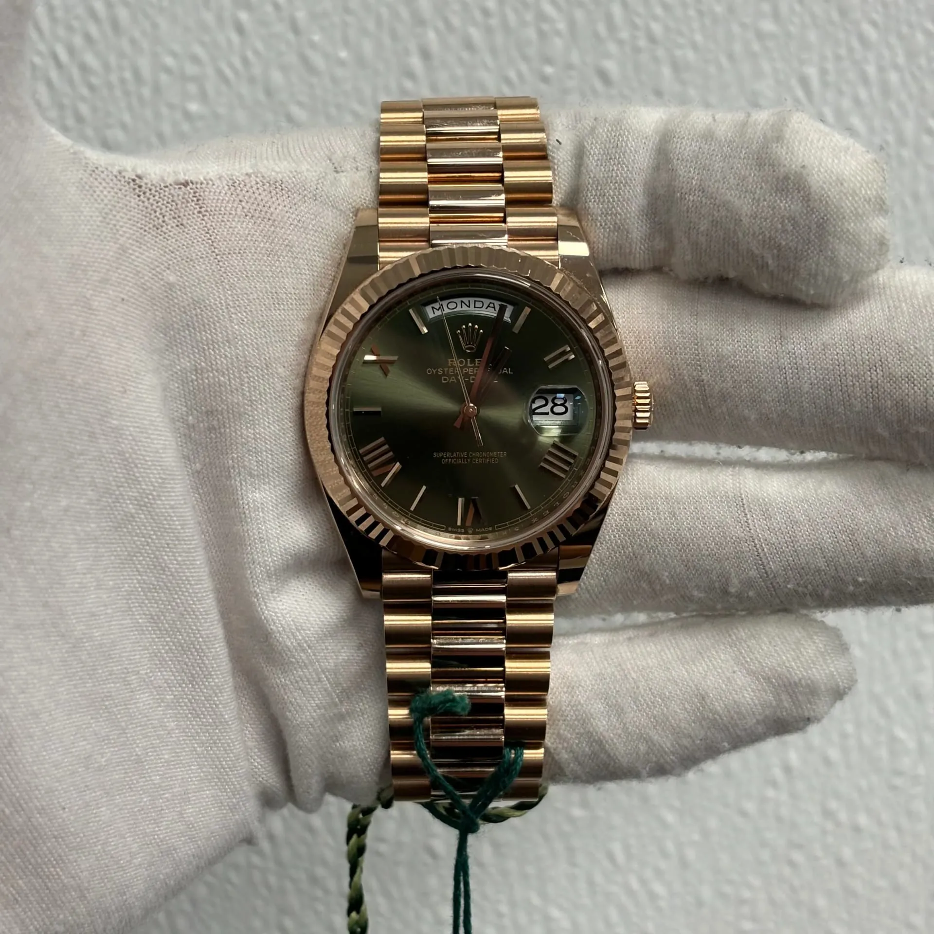 Rolex Day-Date 40 228235-0025 40mm Everose gold Green