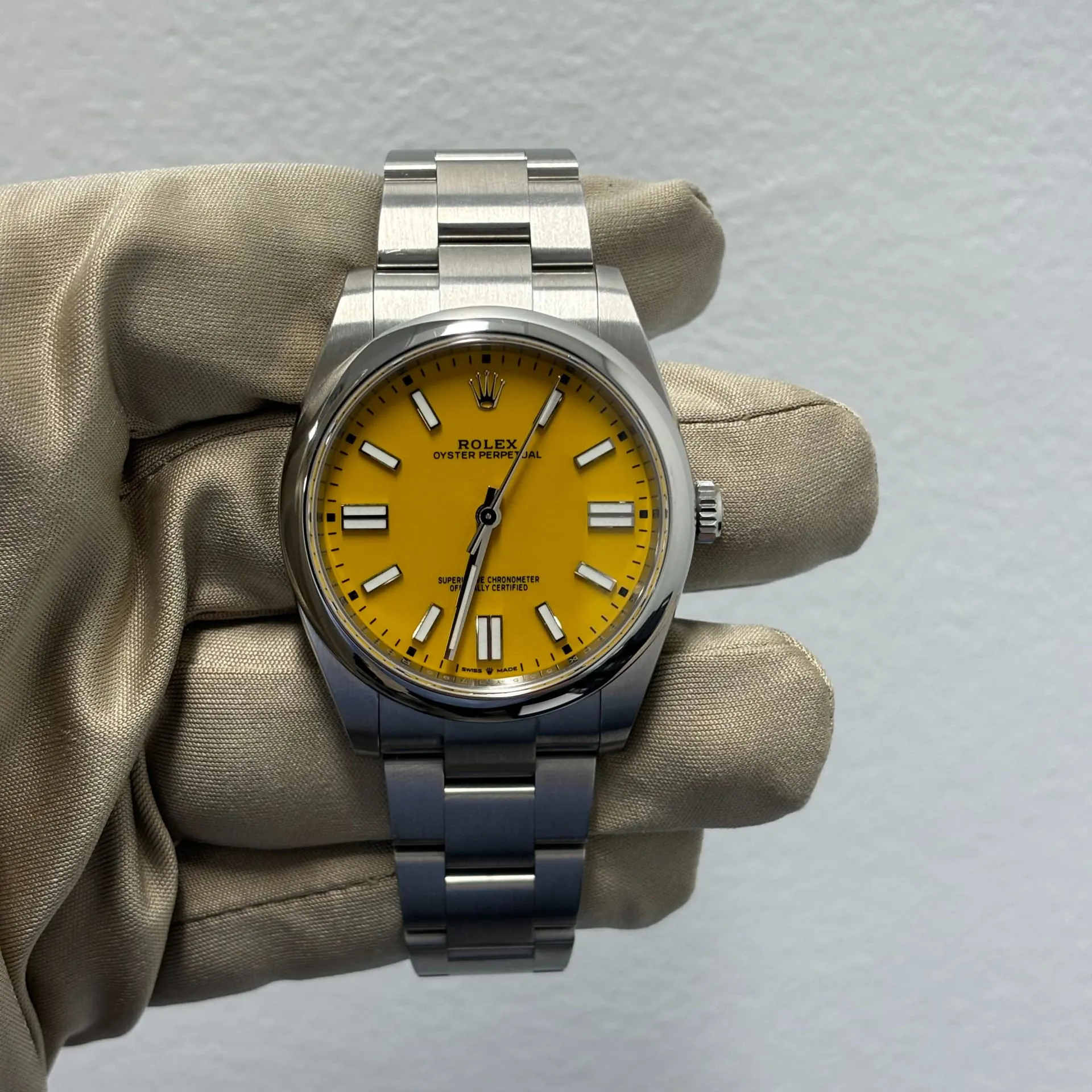 Rolex Oyster Perpetual 124300-0004 41mm Stainless steel Yellow