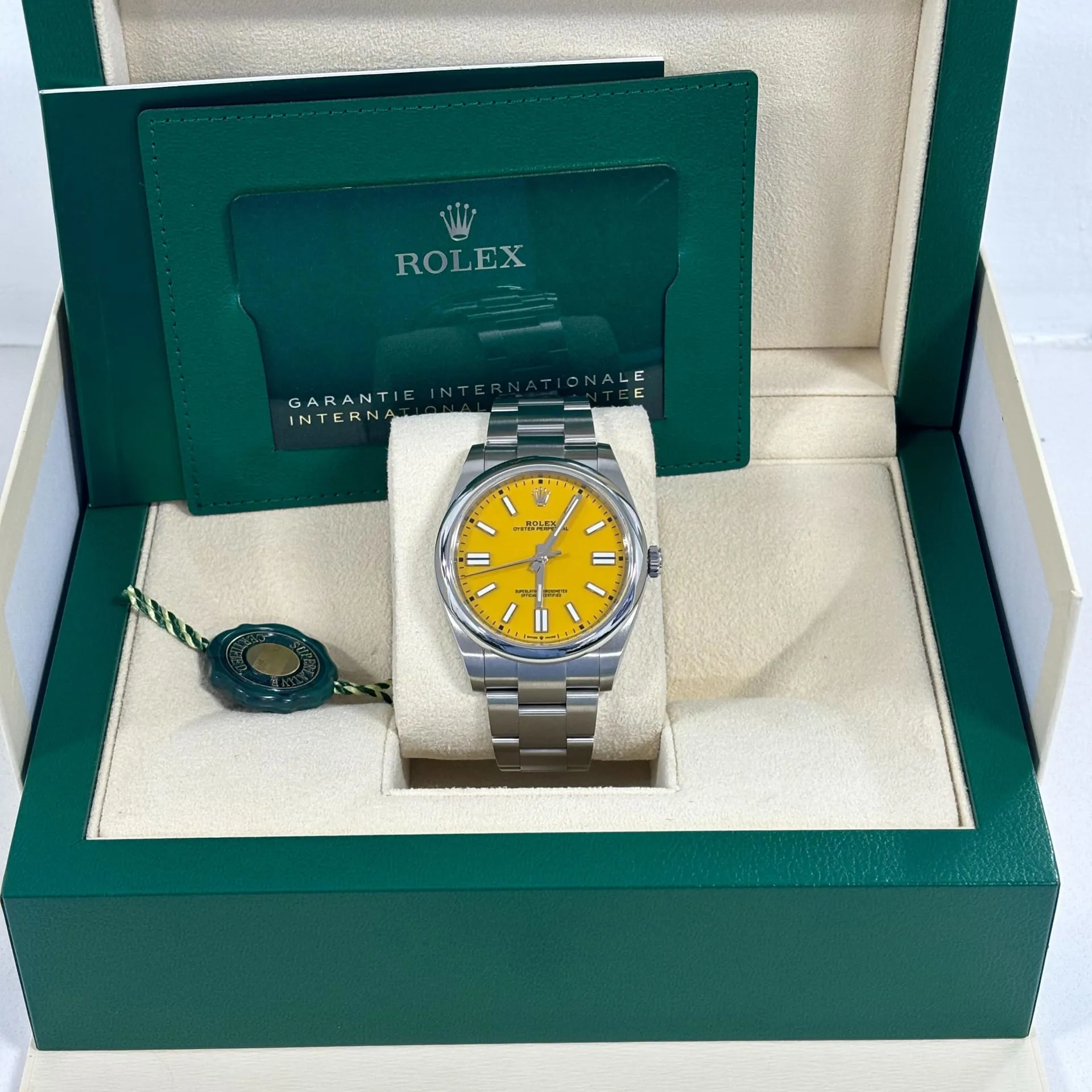 Rolex Oyster Perpetual 124300-0004 41mm Stainless steel Yellow 4