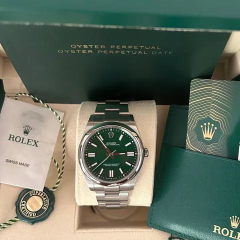 Rolex Oyster Perpetual 41 124300 41mm Stainless steel Green