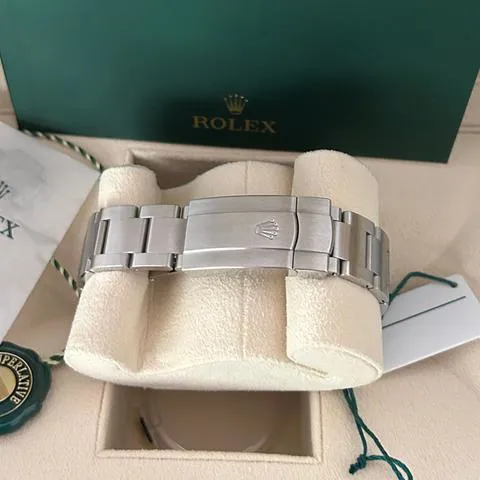 Rolex Oyster Perpetual 41 124300 41mm Stainless steel Green 2