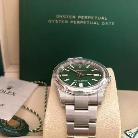 Rolex Oyster Perpetual 41 124300 41mm Stainless steel Green 3