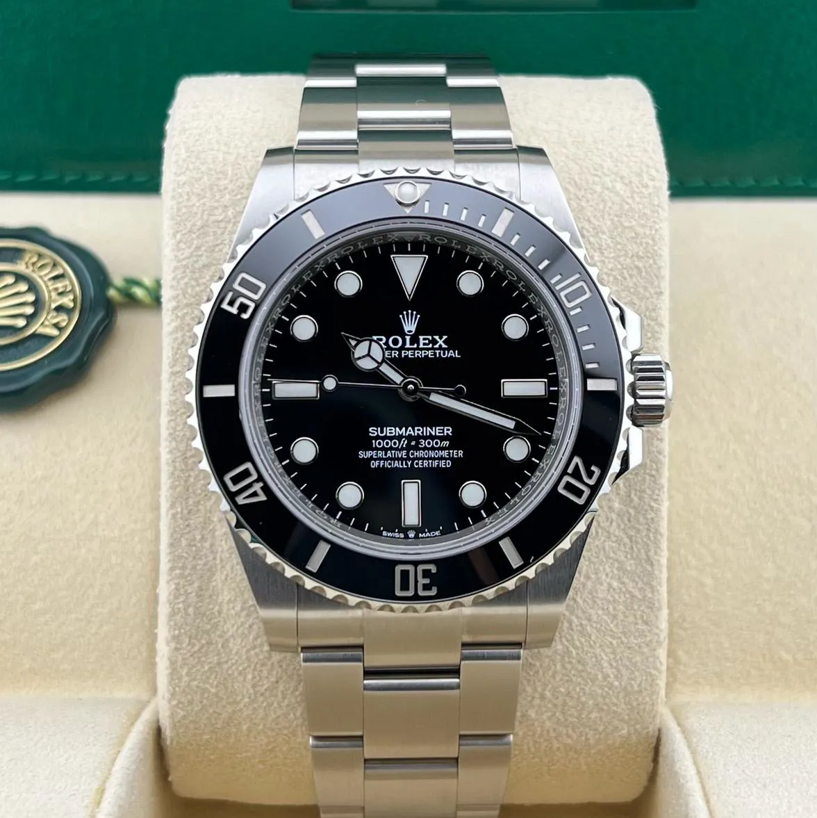 Rolex Submariner 124060-0001 41mm Oystersteel Black