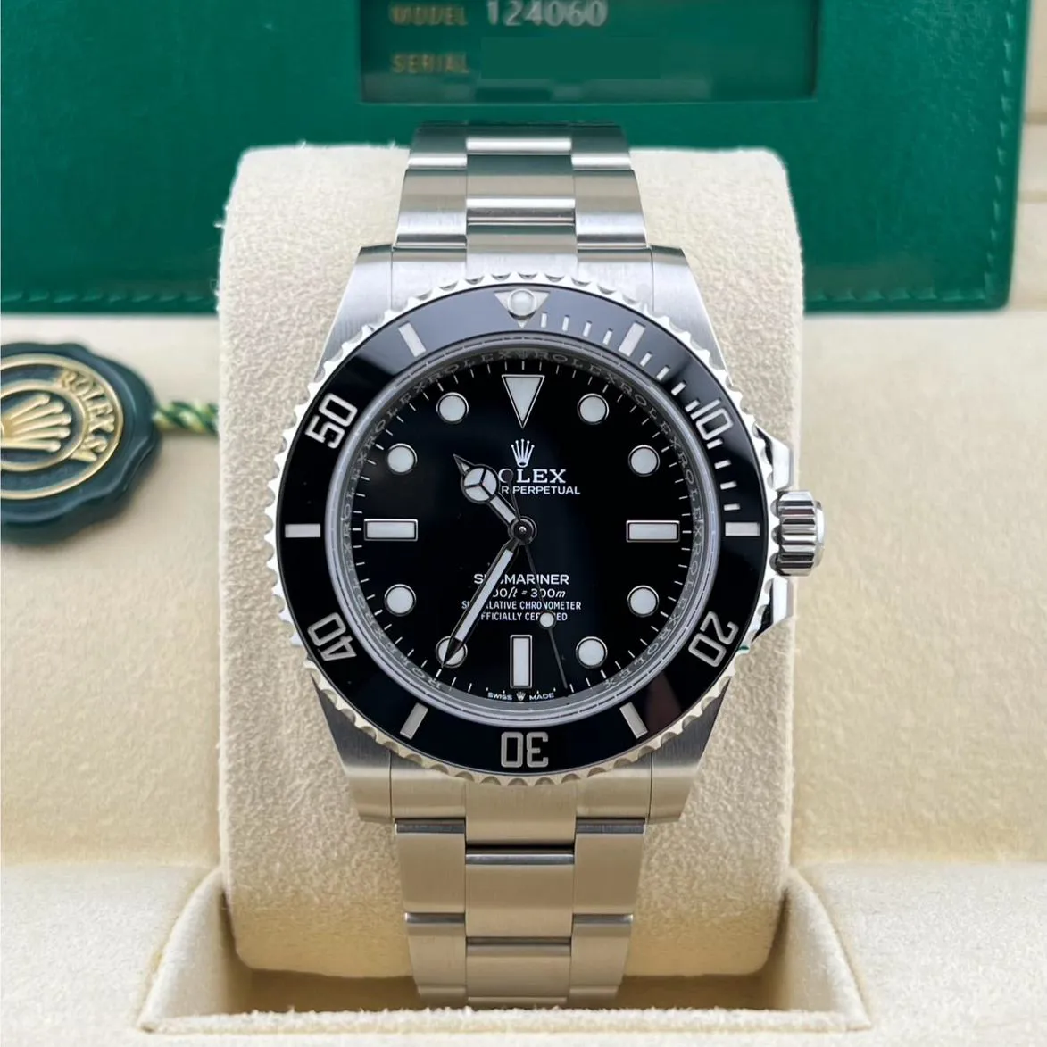 Rolex Submariner 124060-0001 41mm Oystersteel Black 1