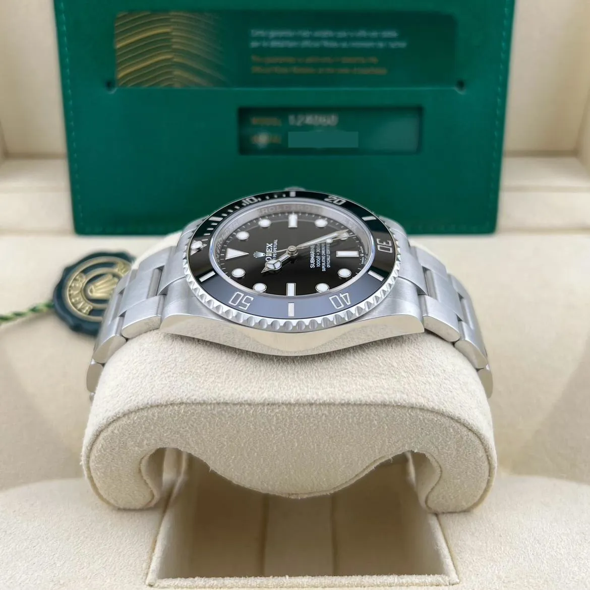 Rolex Submariner 124060-0001 41mm Oystersteel Black 4