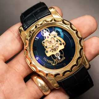 Ulysse Nardin Freak Tourbillon 016-88 Yellow gold Blue