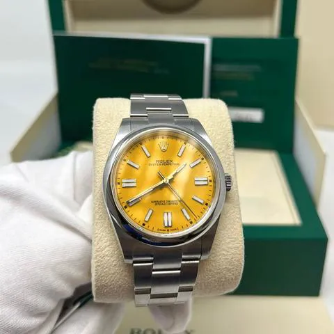 Rolex Oyster Perpetual 41 124300 41mm Stainless steel Yellow 4